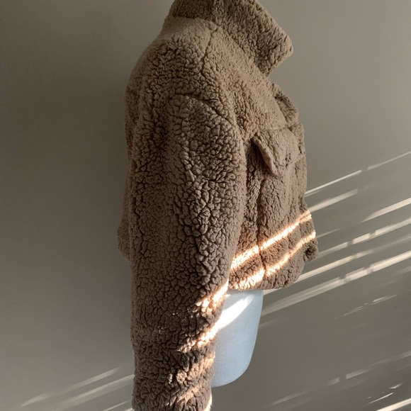 Cropped Teddy Jacket - Picture 6 of 10